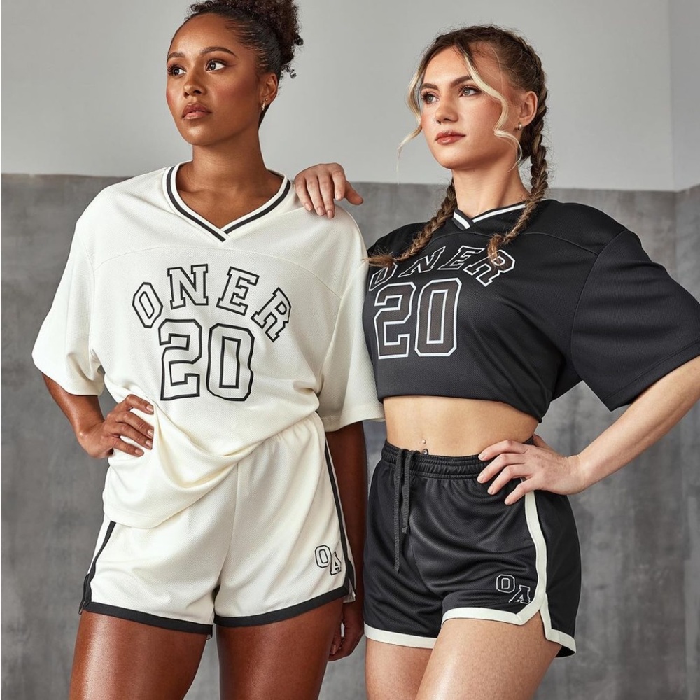 Oner Active Creme Varsity Set